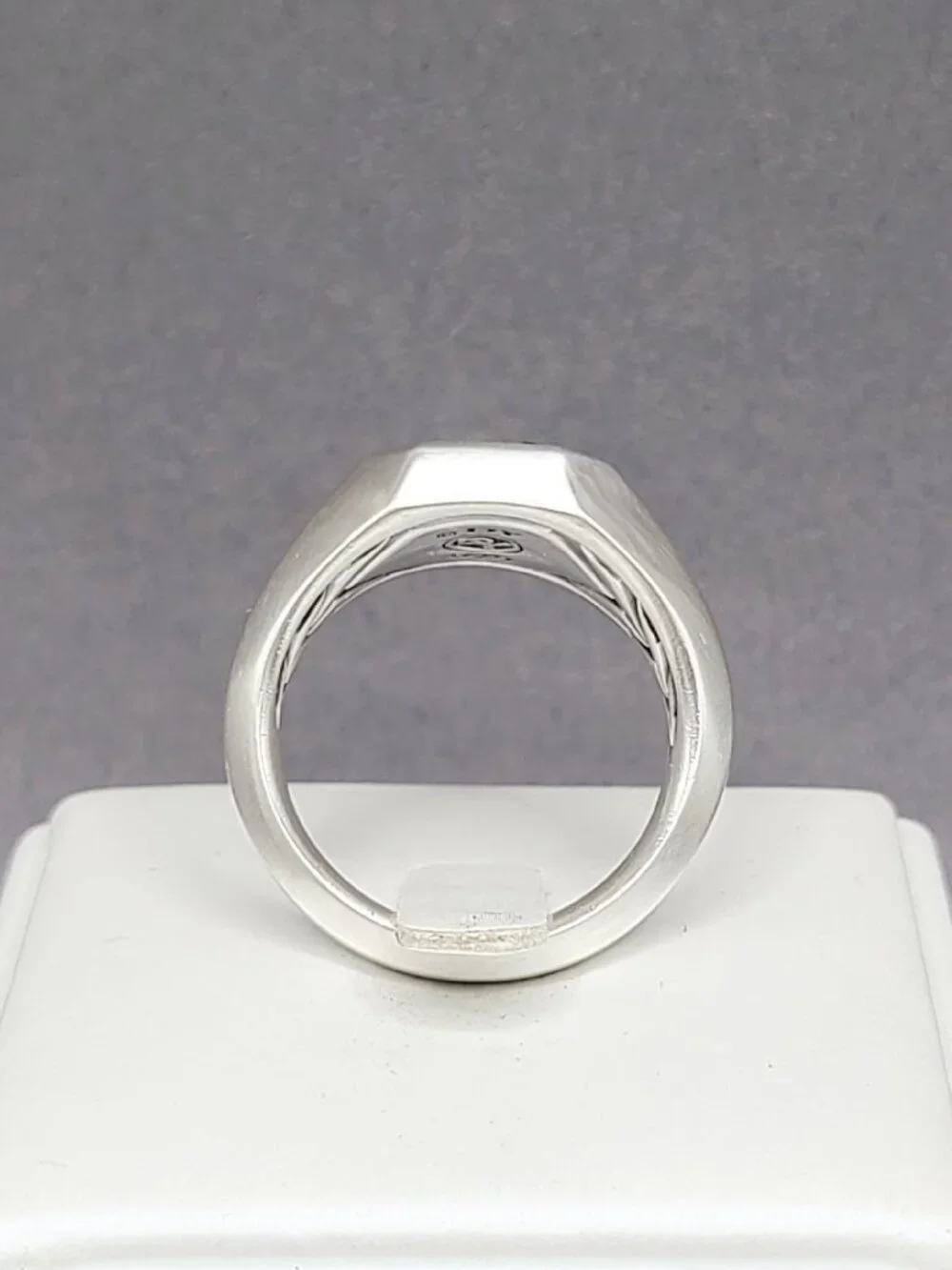 David Yurman Streamline Signet Ring w/ Blue Sapphires - 14mm - Size 9